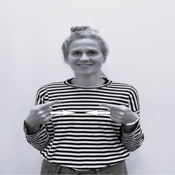 Porträtfoto und Namensgebärde Katrin Gegner