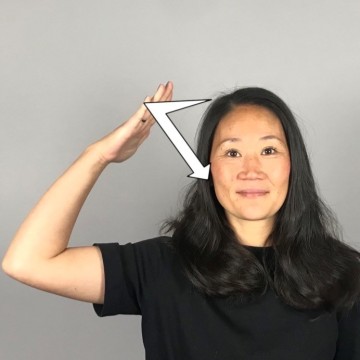 Porträtfoto und Namensgebärde Linda Schwab